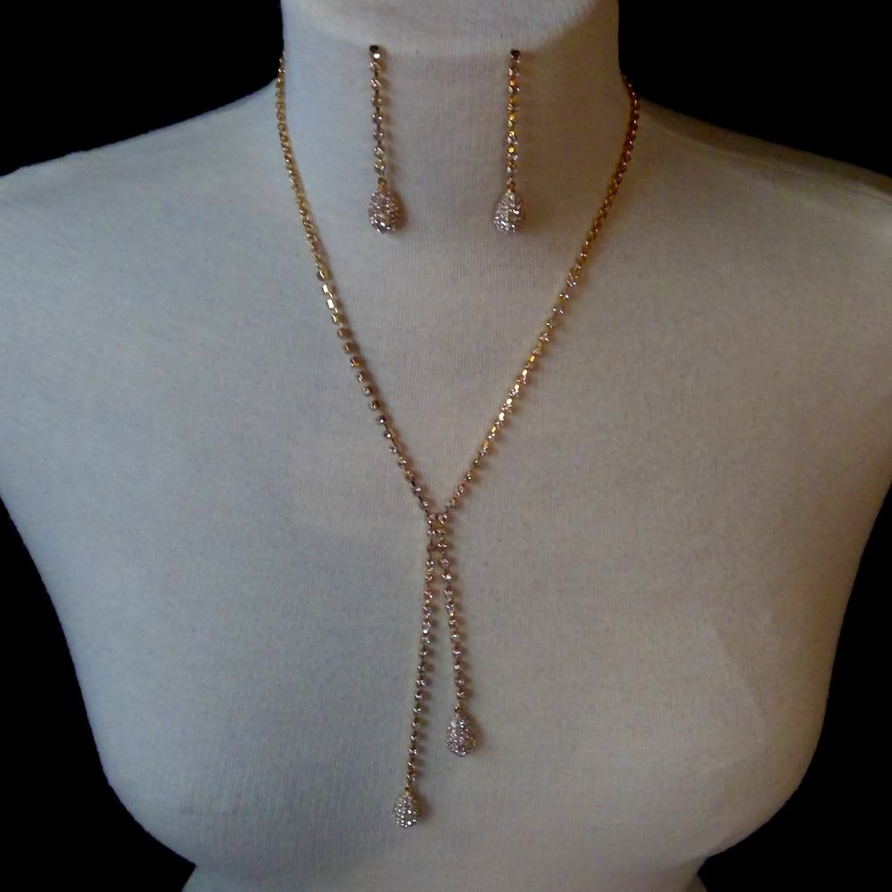 Goldstone necklace with teardrops and earring set